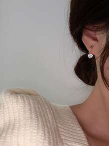 方晶鋯石裝飾耳環