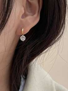 方晶鋯石裝飾耳環