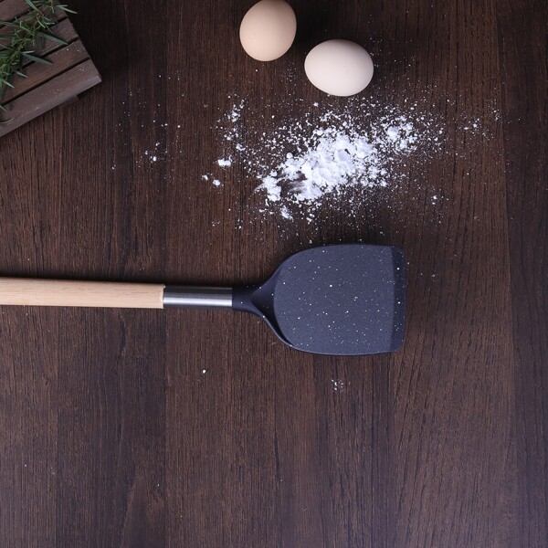 

1pc Wooden Handle Cooking Spatula, Black