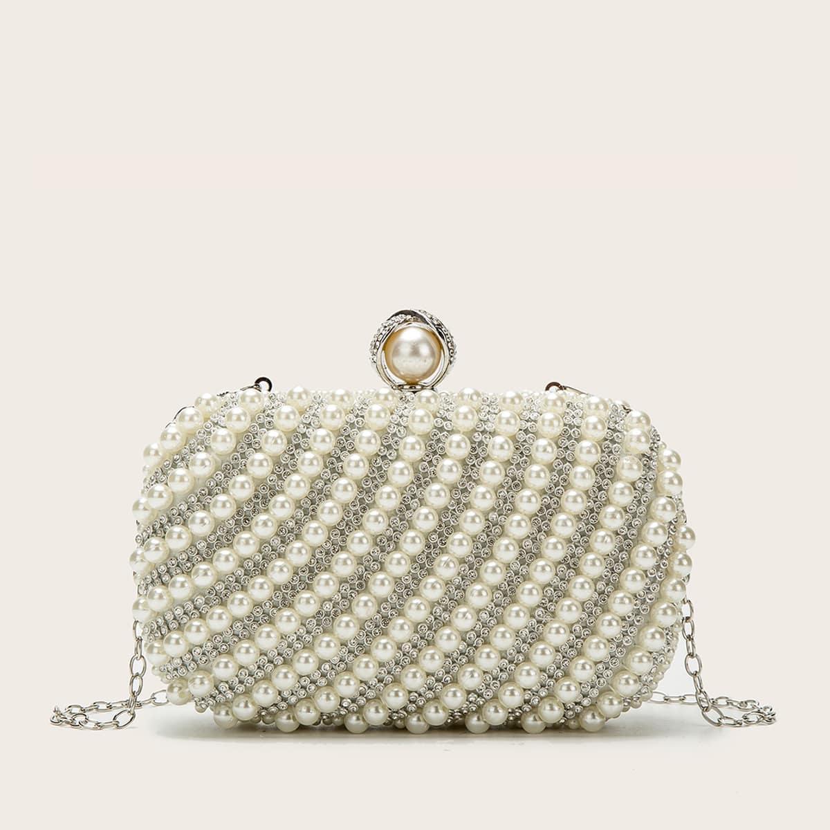 Клатч с декором из искусственного жемчуга