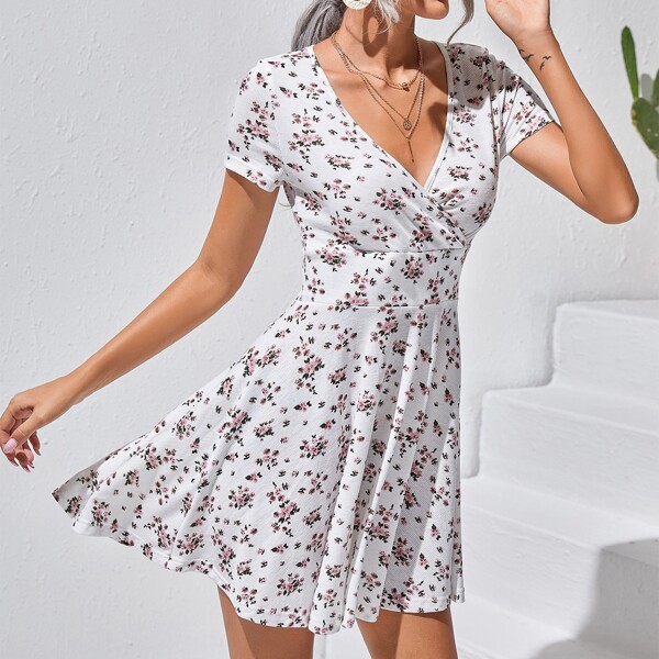 

Surplice Neck Floral Dress, Multicolor