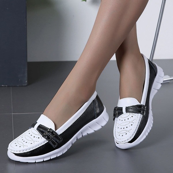 

Two Tone Buckle Decor Flat Loafers, Black