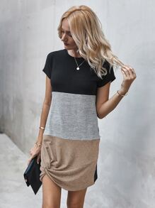 Vestido estilo camiseta bajo girante de color combinado - Multicolor - Ver 1