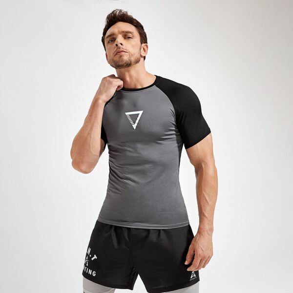 

Men Geo Print Raglan Sleeve Sports Tee, Grey