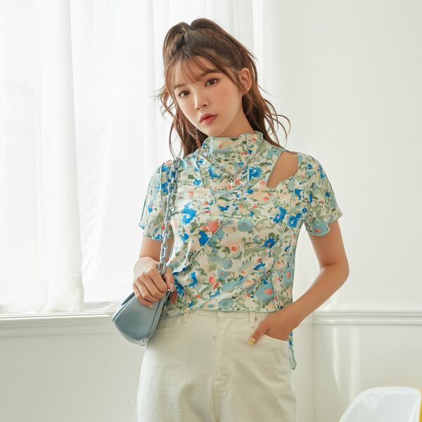 

Allover Floral Lettuce Trim Tee, Multicolor