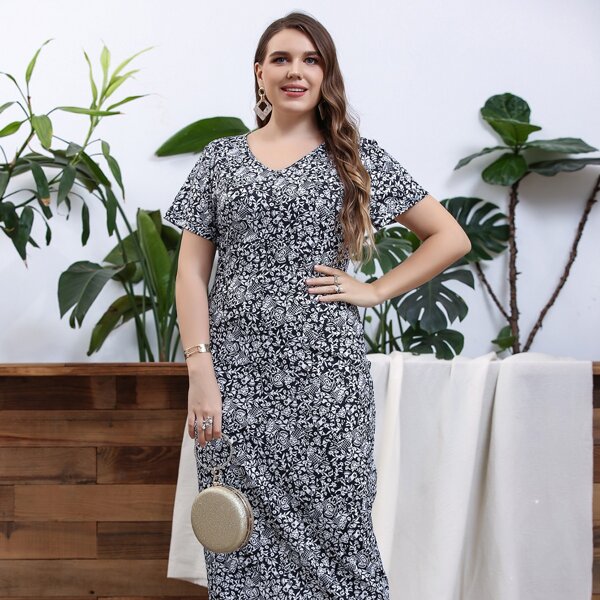 

Plus Allover Plants Print Split Back Fitted Dress, Black and white