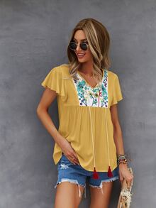 قميص دمية مطرز بأزهار بربطة عنق