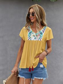 قميص دمية مطرز بأزهار بربطة عنق