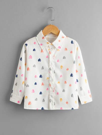 بلوزة بطبعة قلوب للفتاة الصغيرة