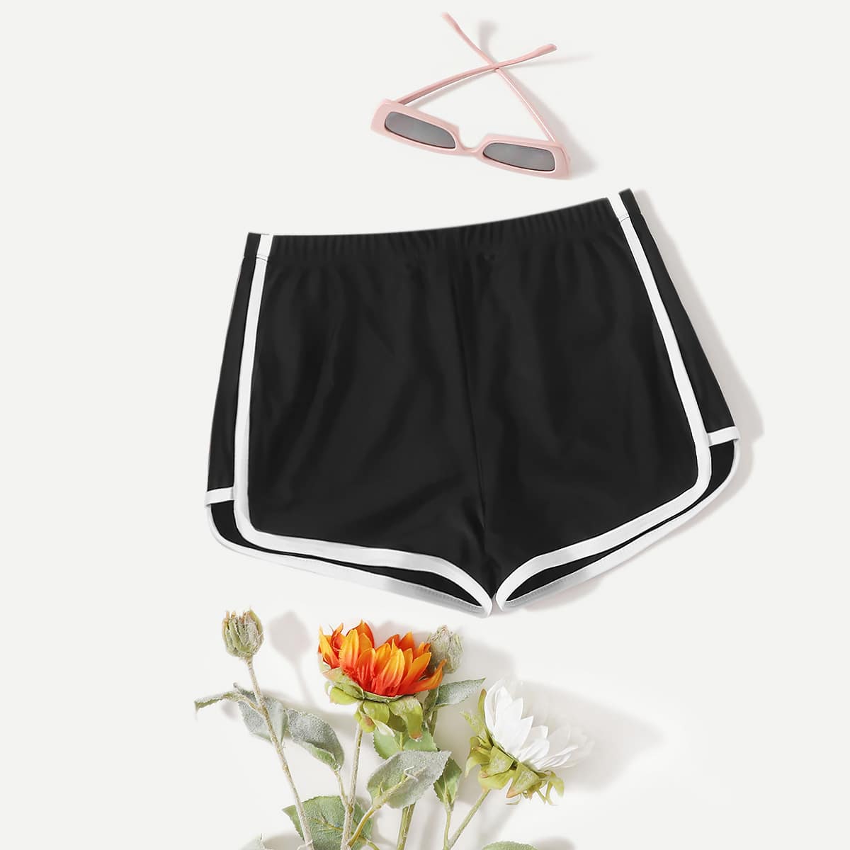 

Contrast Binding Bikini Shorts, Black