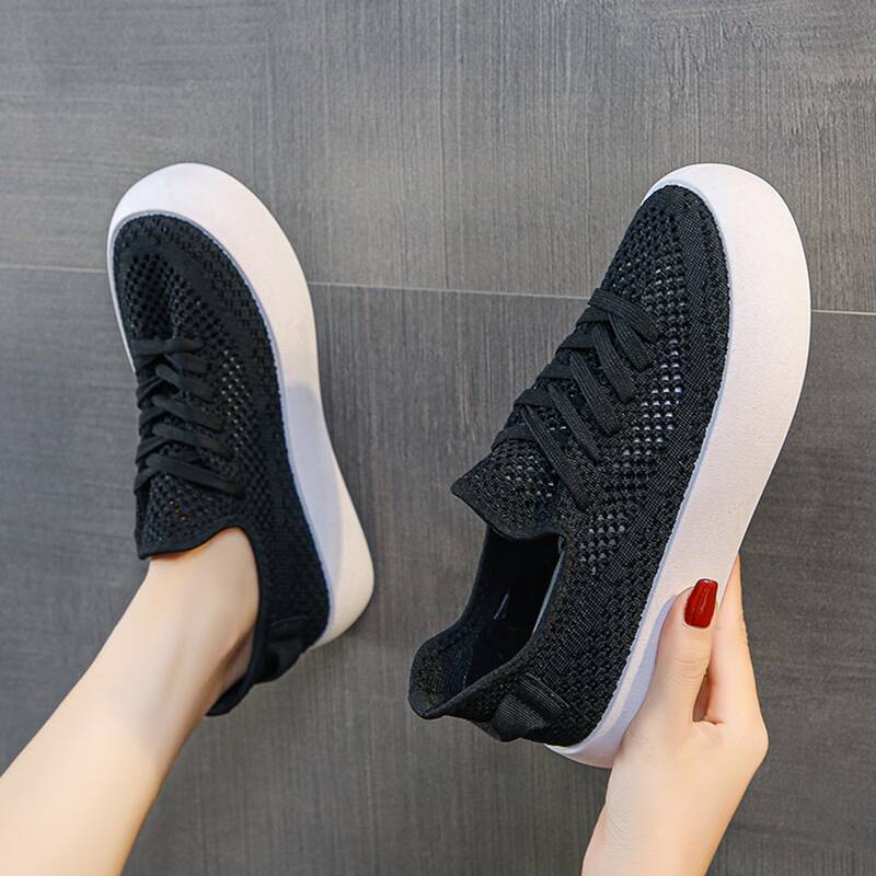 

Lace Up Decor Breathable Sneakers, Black