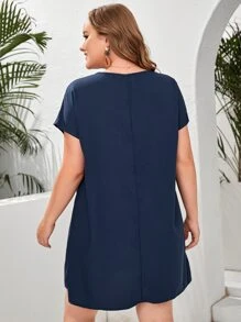 SHEIN LUNE 大碼鏤空v領素色洋裝 - 藏蓝色 - 查看 2