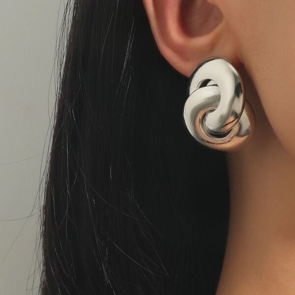 

Round Decor Earrings, Silver