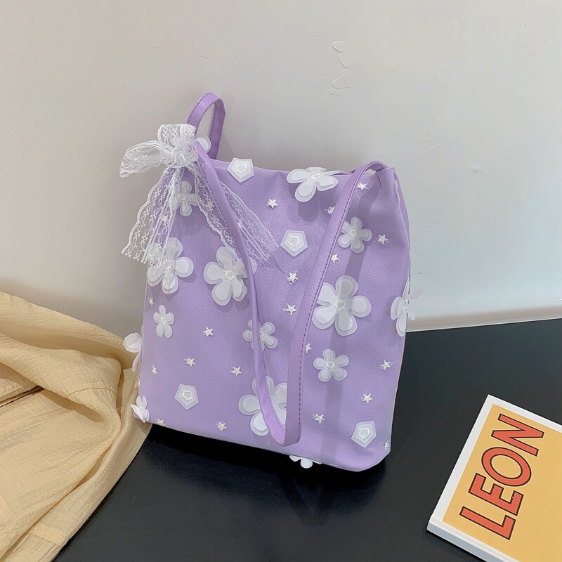 

Flower Appliques Tote Bag, Purple