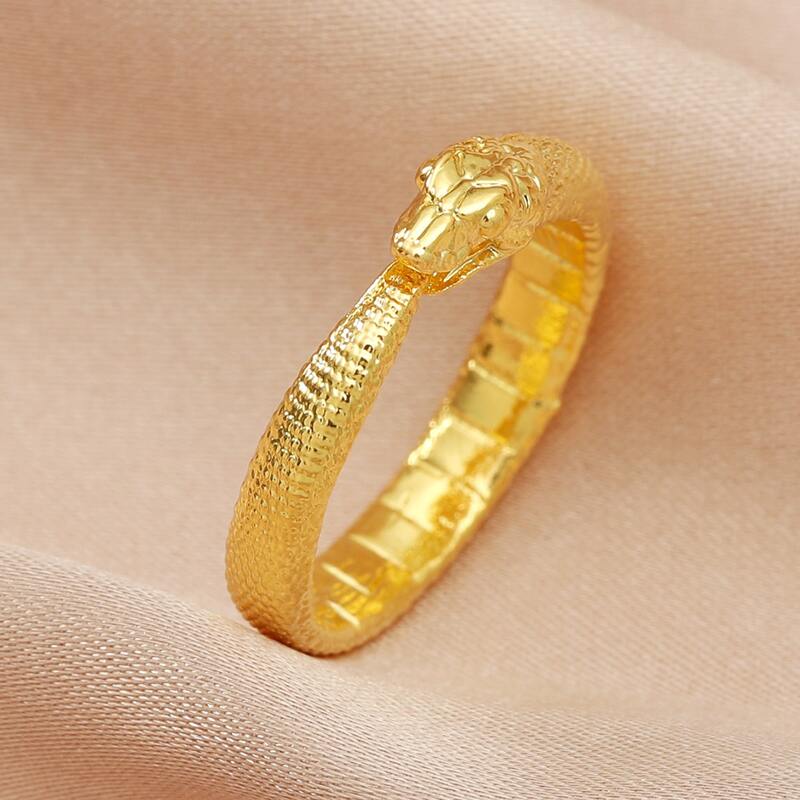 

Serpentine Design Ring, Gold
