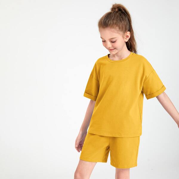 

Girls Solid Drop Shoulder Tee & Track Shorts Set, Mustard yellow