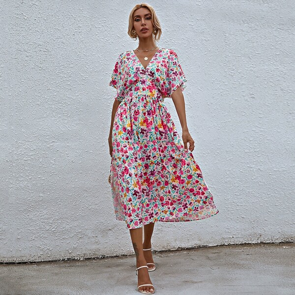 

Batwing Sleeve Allover Floral Dress, Multicolor