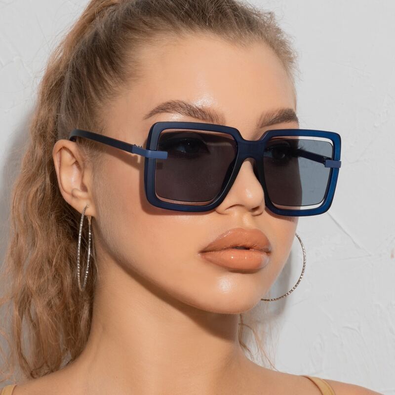 

Square Frame Sunglasses