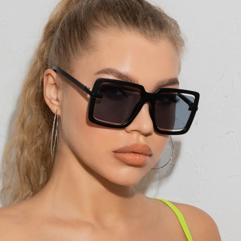 

Square Frame Sunglasses