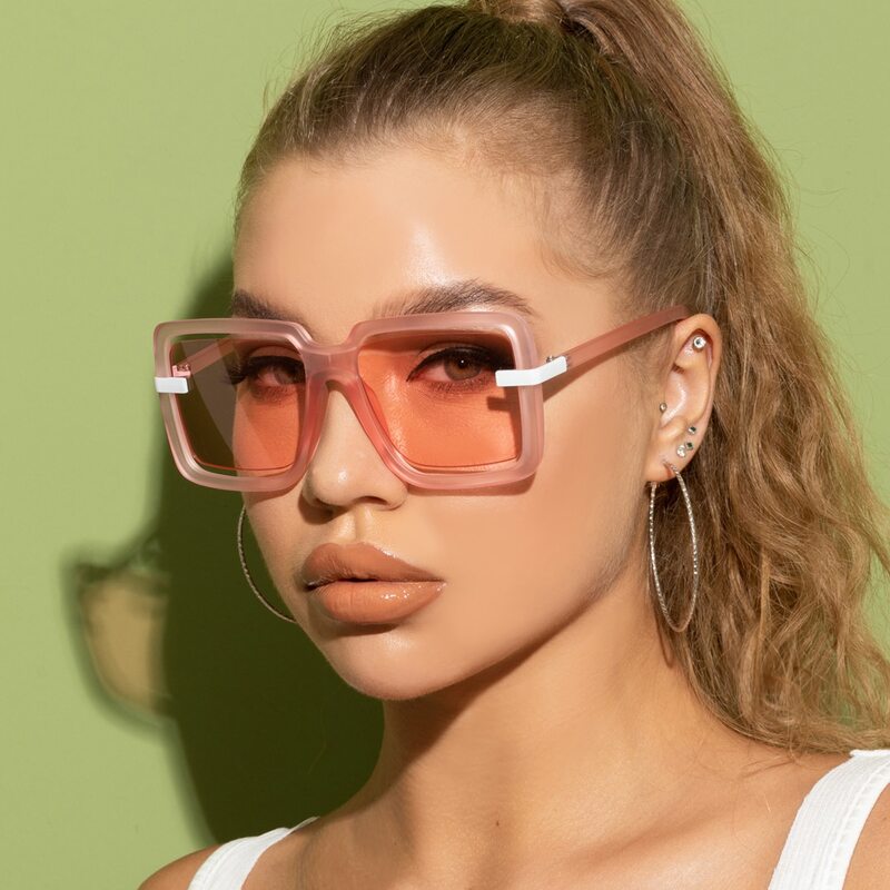 

Square Frame Sunglasses