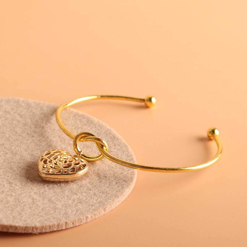 

Heart Cuff Bracelet, Gold