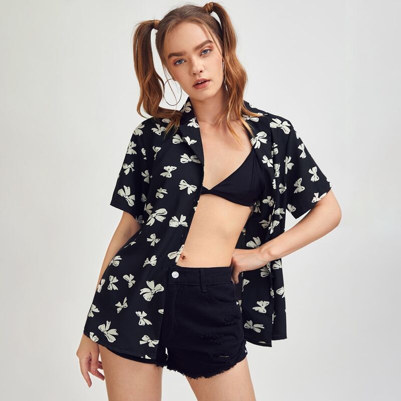 

Bow Graphic Button Front Blouse, Black and white
