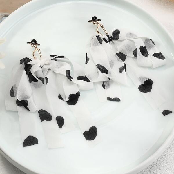 

Heart Pattern Drop Earrings, Black