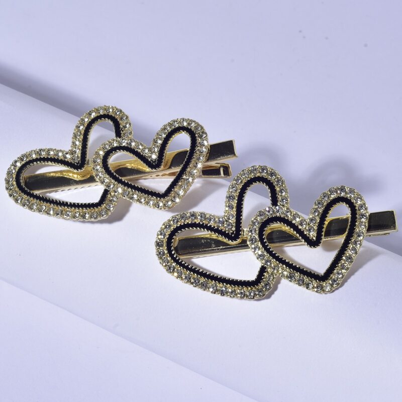 

2pcs Rhinestone Heart Hair Clip, Multicolor