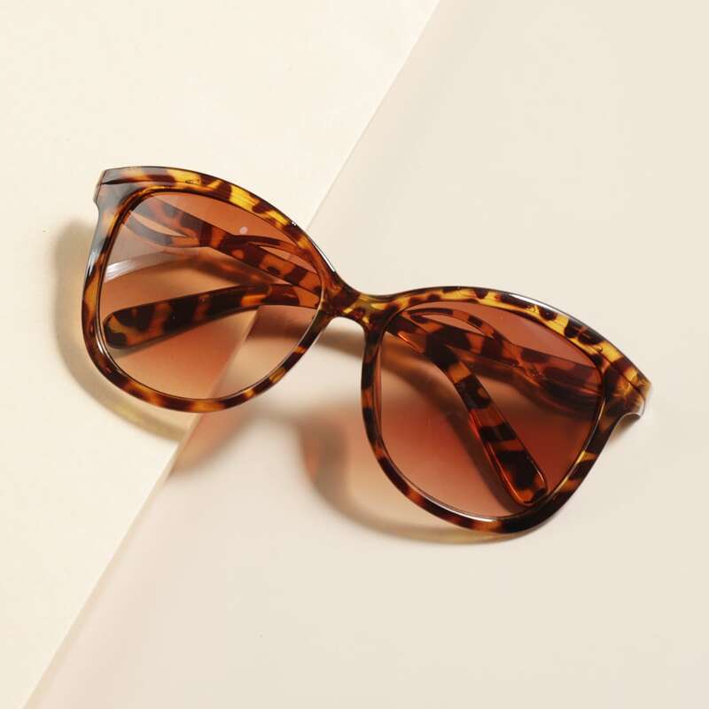 

Leopard Frame Sunglasses
