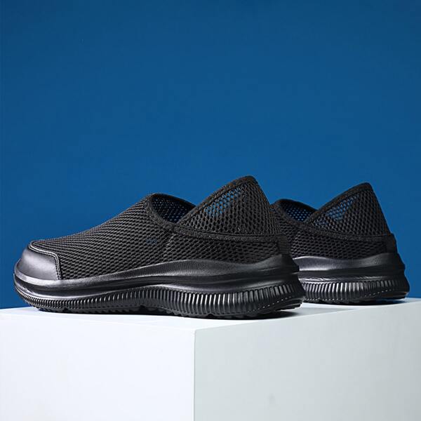

Men Minimalist Slip On Mesh Sneakers, Black