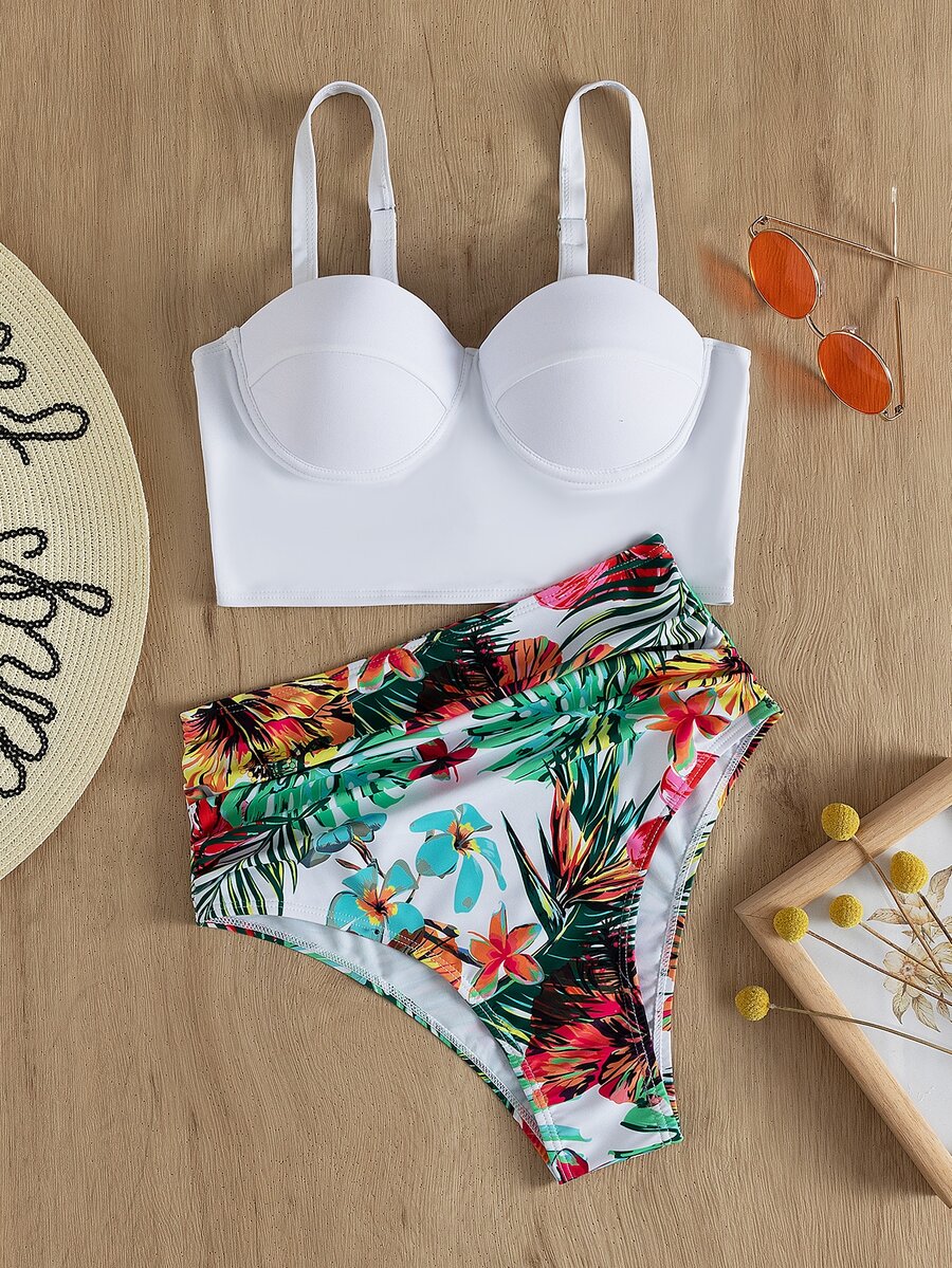 Bikini Floral y Tropical con Acolchado Levantacola - Blanco - Ver 1