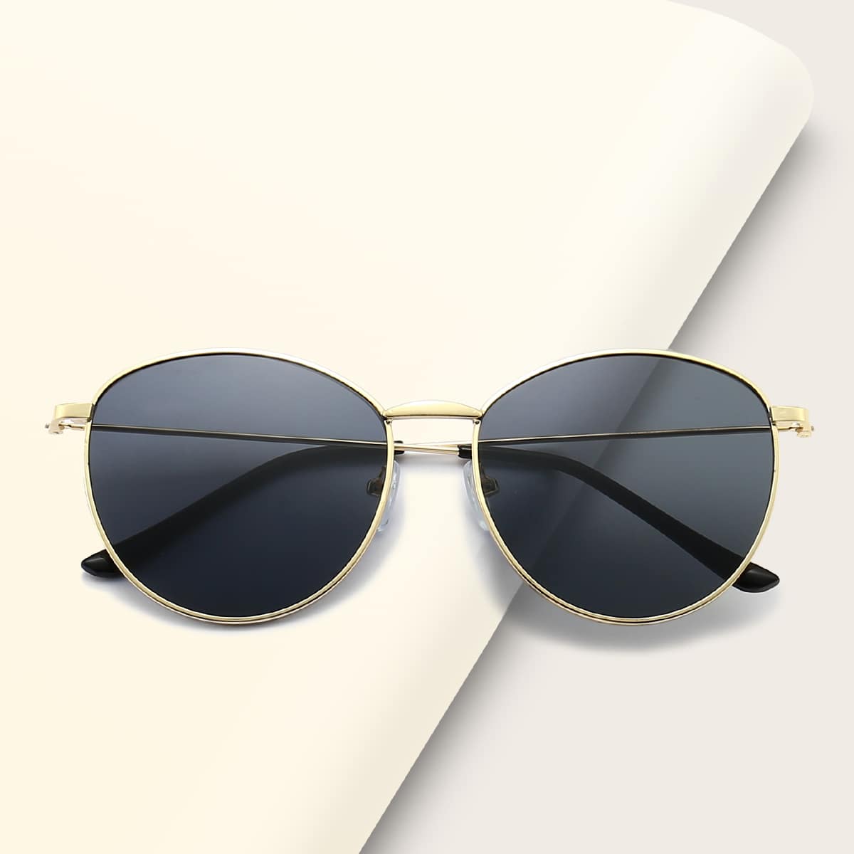 

Metal Frame Sunglasses