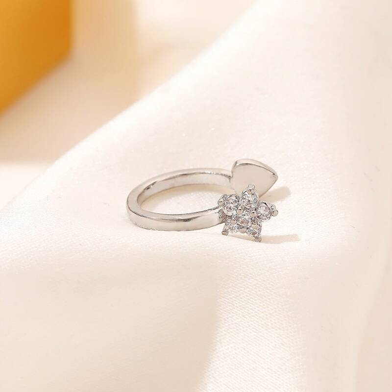 

1pc Rhinestone Ear Cuff, Silver