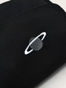 Bolso bandolera con solapa con bordado de planeta - Negro - Ver 6