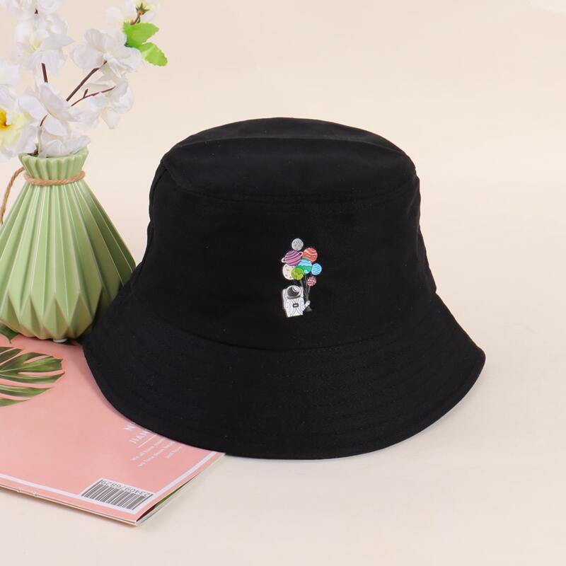 

Astronaut Graphic Bucket Hat, Black
