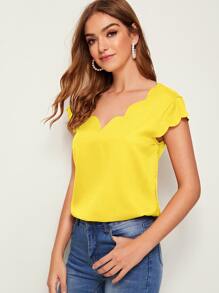 SHEIN Clasi Double V Neck Scallop Edge Top - Yellow - View 1