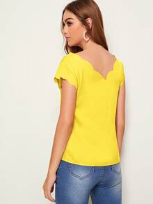 SHEIN Clasi Double V Neck Scallop Edge Top - Yellow - View 2