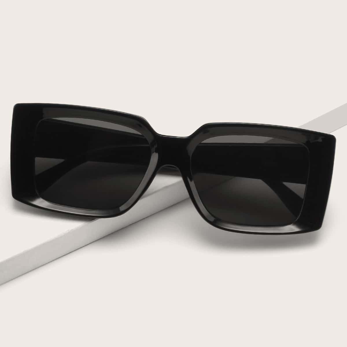 

Square Frame Sunglasses