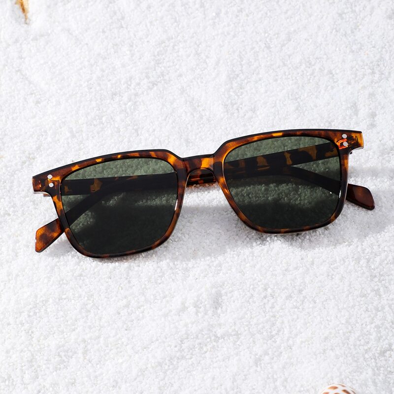 

Leopard Frame Tinted Lens Sunglasses