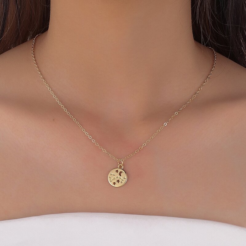 

Round Pendant Necklace, Gold