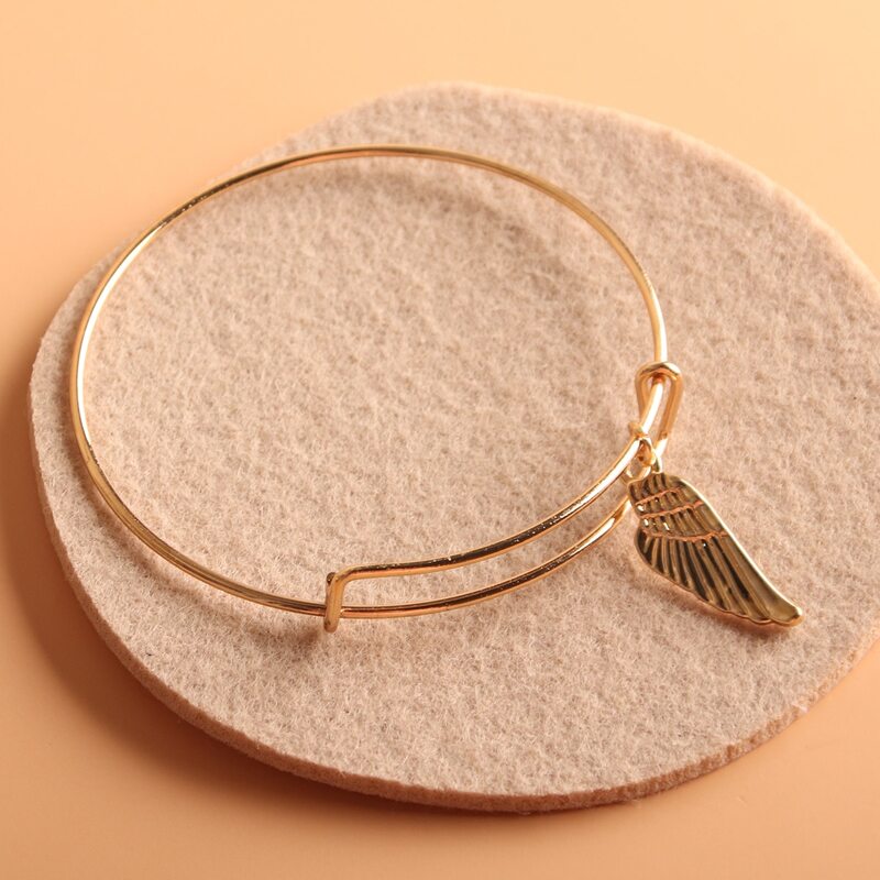 

Wing Charm Bangle, Gold