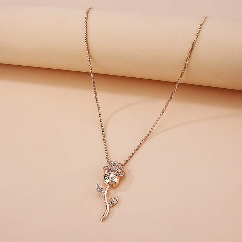 

Rhinestone Decor Rose Flower Pendant Necklace, Rose gold