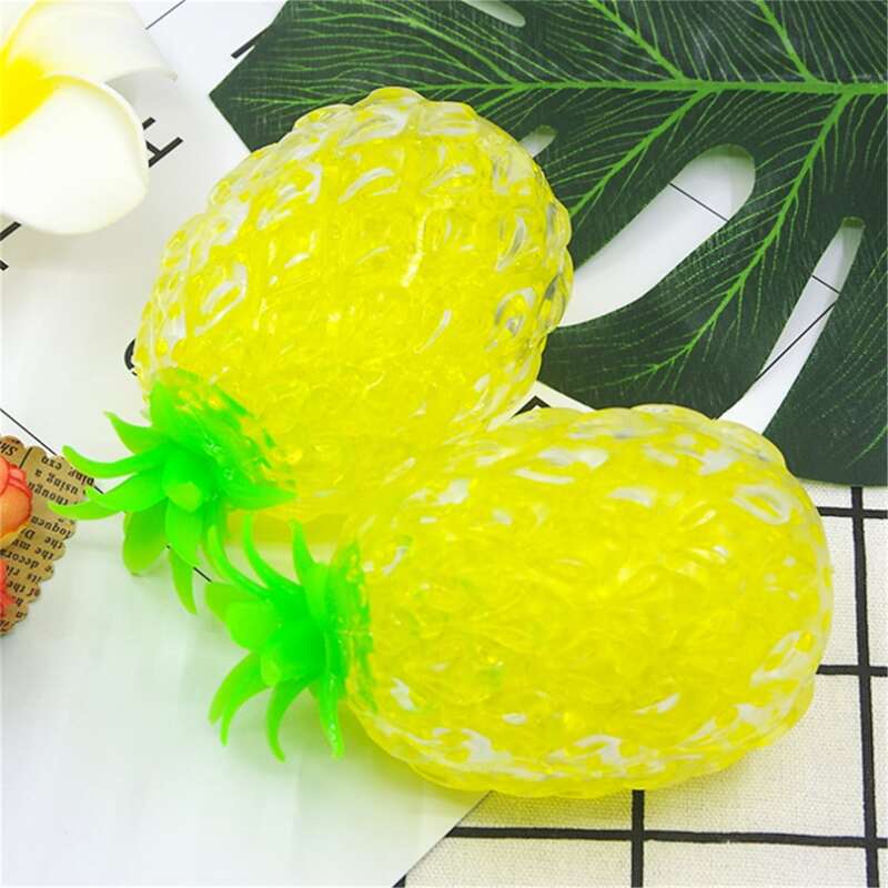

1pc Pineapple Squeeze Toy, Yellow