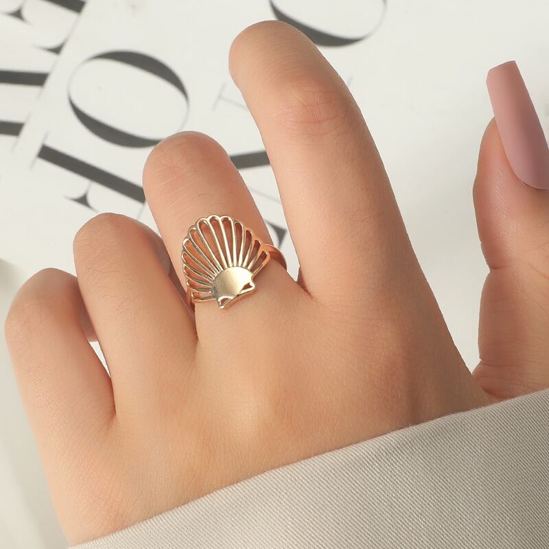 

Shell Decor Ring, Gold