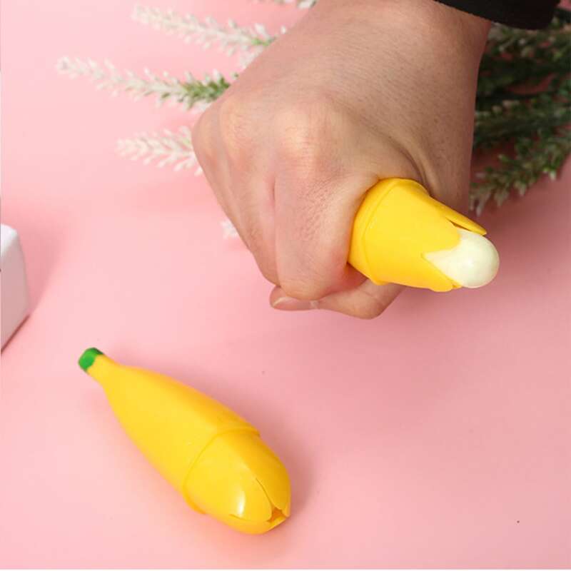

1pc Banana Shaped Squeeze Toy, Yellow
