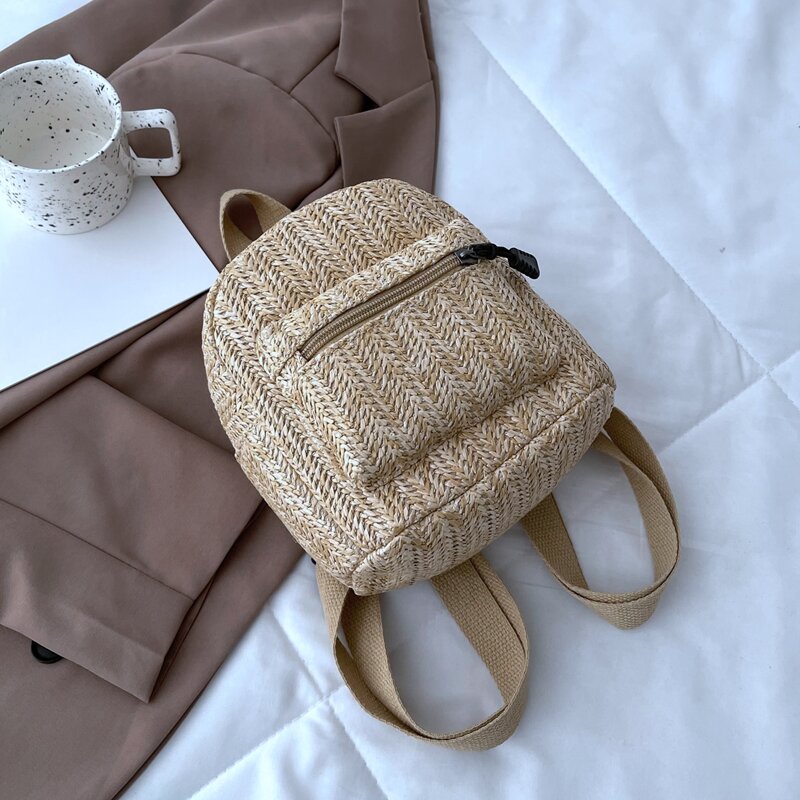 

Pocket Front Straw Backpack, Khaki