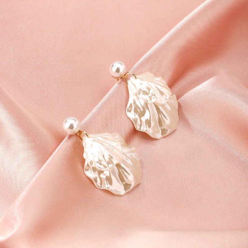 

Shell Drop Earrings, White