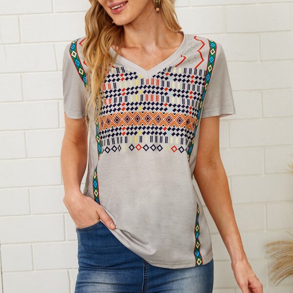 

V-neck Geo Print Tee, Grey