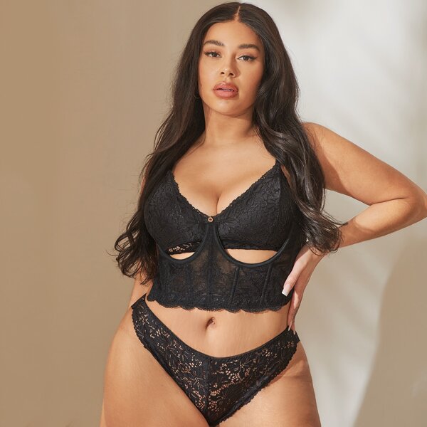 

Plus Floral Lace Under Bust Corset, Black