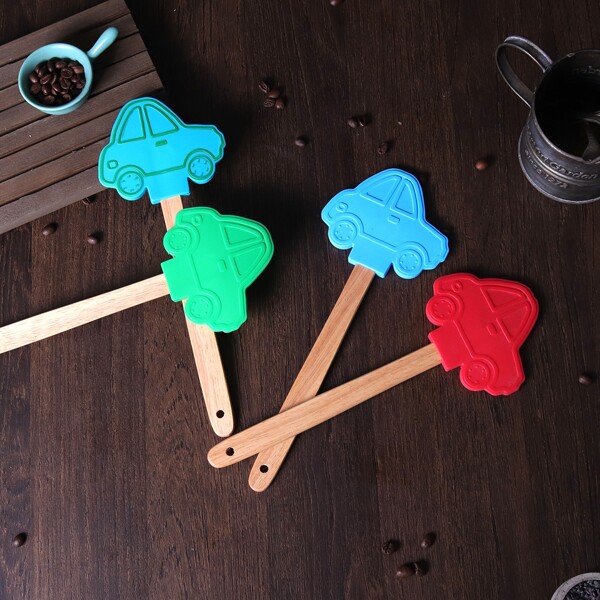 

1pc Car Design Random Color Baking Spatula, Multicolor